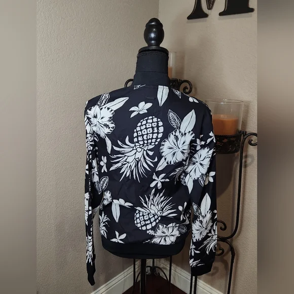 Denim And Flower Ricky Singh Black/White Floral Bomber Jacket. Size S. NWT - Picture 2 of 13